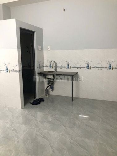 phòng mới 100% ,có tháng máy ,giá 1tr6 đến 2tr3