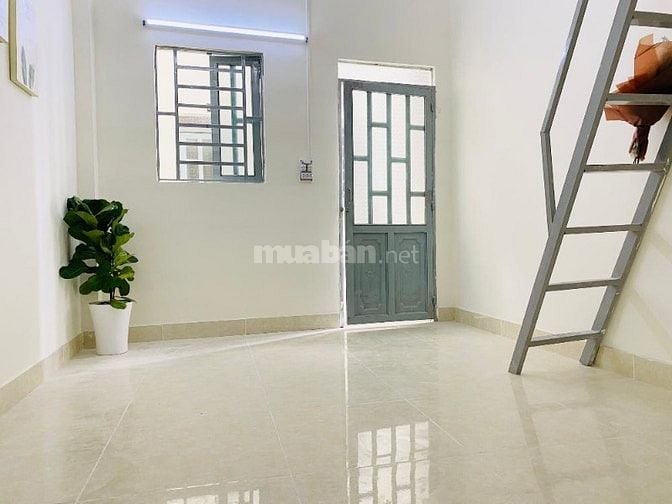 PHÒNG RỘNG CÓ GÁC 25M2 - TÂN PHÚ - HÒA BÌNH - WIFI FREE