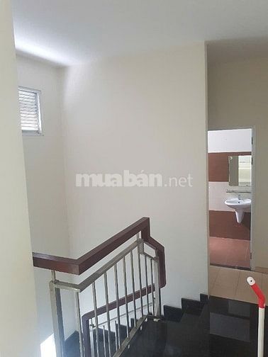 NHÀ CHO THUÊ NGUYÊN CĂN - 1 TRỆT, 1 LỬNG, 2 LẦU