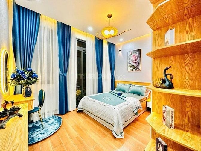 Xoay tiền bán gấp nhà 47m2 Nguyễn Trọng Tuyển, P1, Tân Bình. Sổ sẵn