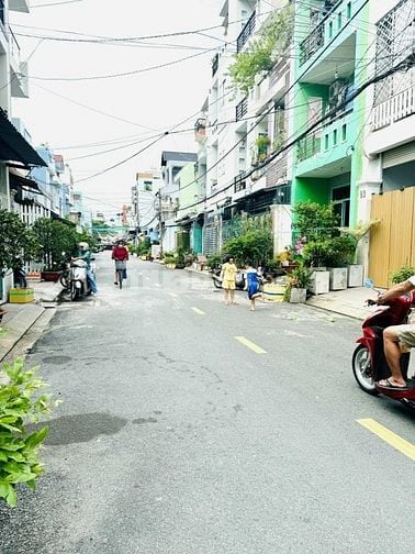 Bán Nhà Mặt Tiền, Ngay Chợ Tân Hương, Tân Phú, 63M2, 3 Tầng,Chỉ 8.x Ty