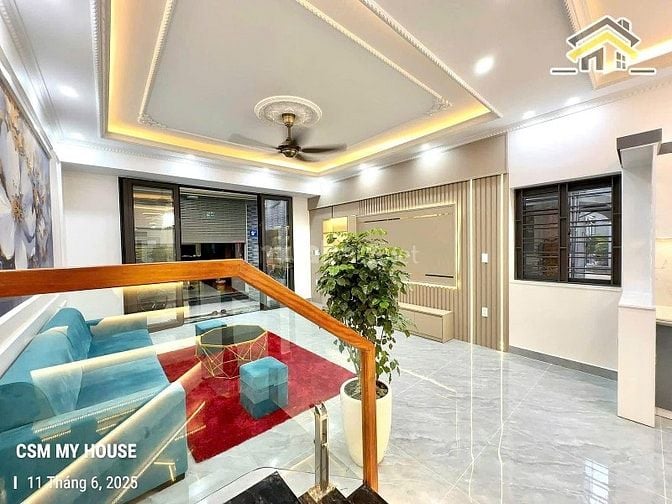 Bán nhà đường số 18 - 1 trệt 2 lầu. Giá 1,980 tỷ - DT:65m2. Ngay chợ