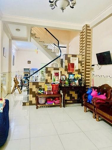 Bán 2 tỷ 350. Nhà 59m2 Lê Quang Định, Gò vấp xây 4 lầu. Cho thuê 12 tr