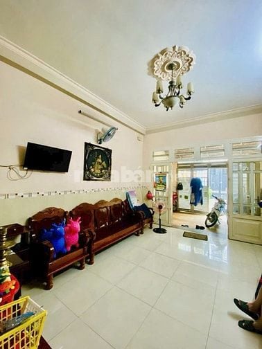 Bán 2 tỷ 350. Nhà 59m2 Lê Quang Định, Gò vấp xây 4 lầu. Cho thuê 12 tr