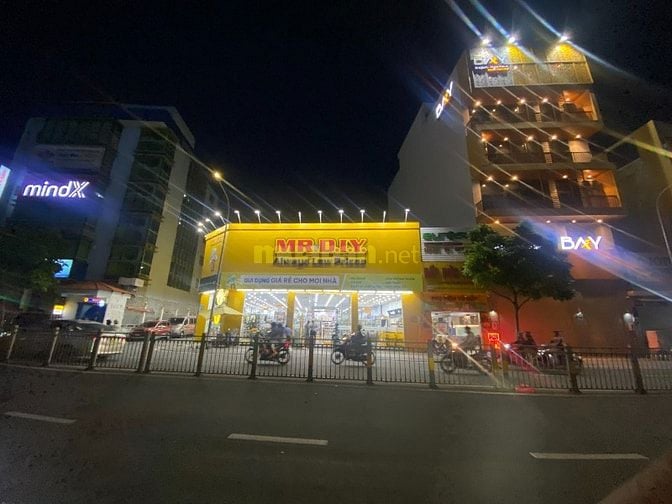 Cho Thuê Nhà Góc 2MT Luỹ Bán Bích, P. Hoà Thạnh, Quận Tân Phú - 16x25m