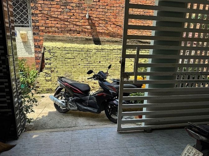 Bán nhà 2 lầu giá 5,5 tỷ phường BTT TP Thủ Đức