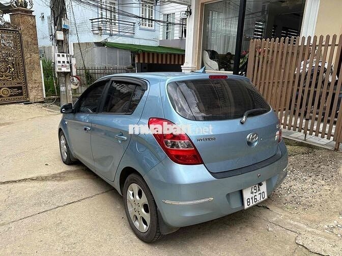 Hyundai i20 2010 1.4 AT - 125000 km