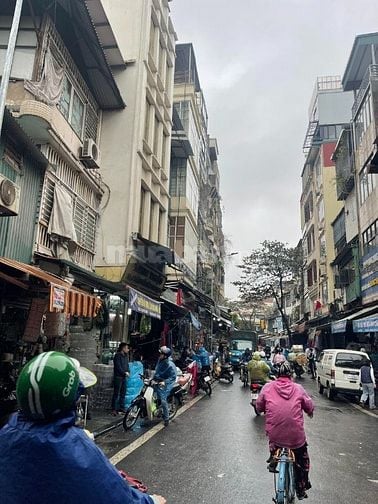 (MIỄN MÔI GIỚI) CHÍNH CHỦ BÁN NHÀ 3 TẦNG 115M2 TẠI HOÀN KIẾM