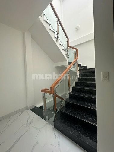 Bán nhà 2 lầu giá 5,8 tỷ phường Cát Lái TP Thủ Đức