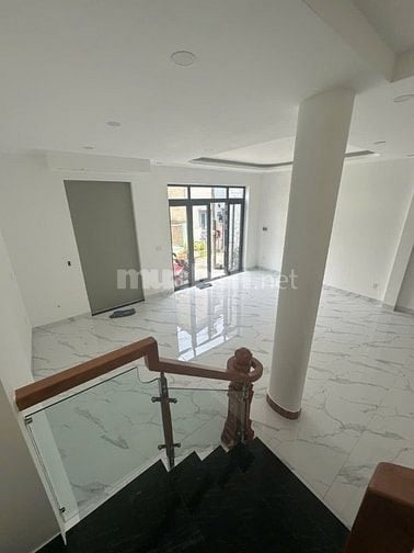 Bán nhà 2 lầu giá 5,8 tỷ phường Cát Lái TP Thủ Đức