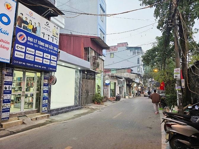 Cho thuê mặt bằng kinh doanh tầng 1 tại Giáp Nhị