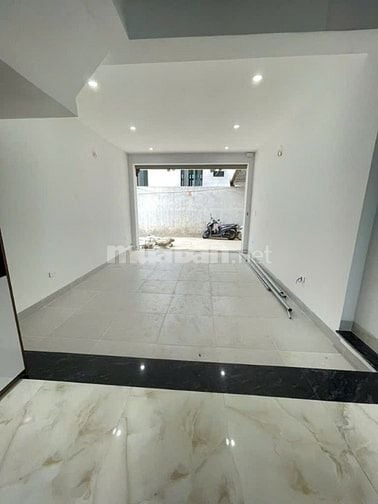 Cần bán gấp nhà 4 tầng Sát chợ Tình Lam, Đại Thành Quốc Oai