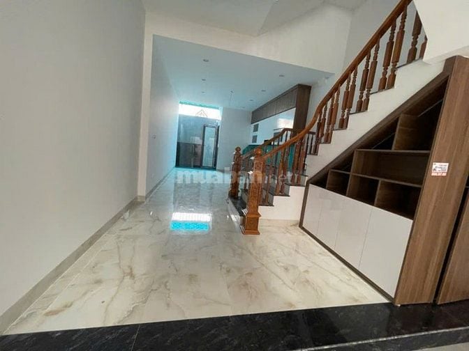 Cần bán gấp nhà 4 tầng Sát chợ Tình Lam, Đại Thành Quốc Oai