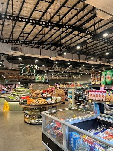 TUYỂN ĐI LÀM NGAY_ CẦN GẤP 15 NHÂN SỰ LÀM VIỆC TẠI CỬA HÀNG HCM