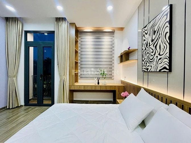 Chú Sáu bán nhà 67m2 Trịnh Đình Trọng, Tân Phú xây 4 tầng. Gần chợ Phú