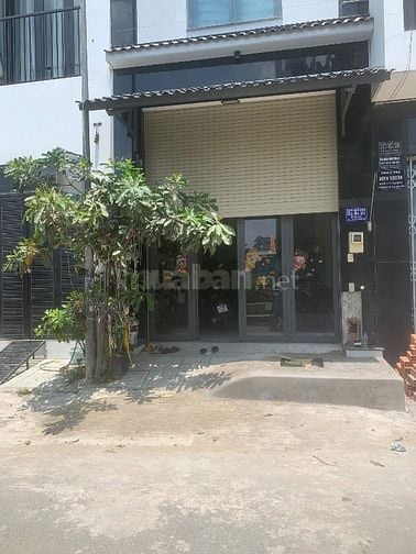 Cho thuê nguyên lầu 3 gồm 2 phong ngủ riêng biệt 
