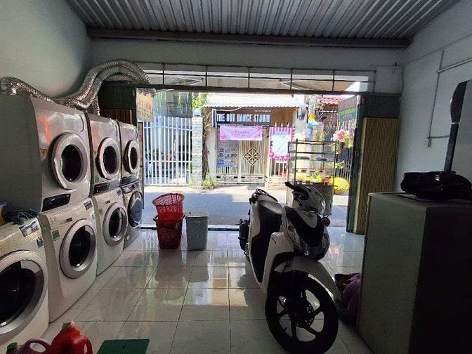 Nhà 2 tầng mặt hẻm xe hơi thông 128 HTP Quận 7. 5*21 hơn 8 tỷ.