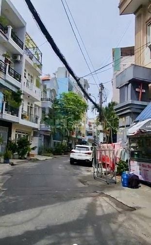 Đất thổ cư, sổ hồng riêng, Cộng Hòa, P.13, Tân Bình. DT: 4,5x15m, giá: