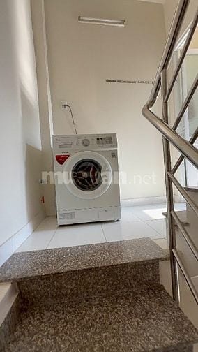 [Chính chủ] Bán nhà hẻm 24.8m2, đủ nội thất, 2 phòng ngủ, toilet riêng