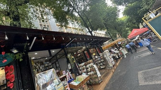 Cho thuê văn phòng ngay gần nhà Thờ Đức Bà, Bưu Điện Thành Phố. 