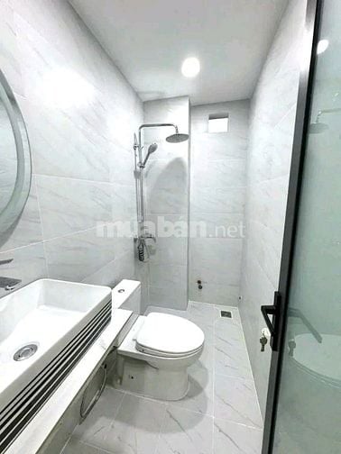 Kẹt tiền bán nhà Lý Thường Kiệt, p.15, Quận 11. Giá 4,01 tỷ/56m2, HXH