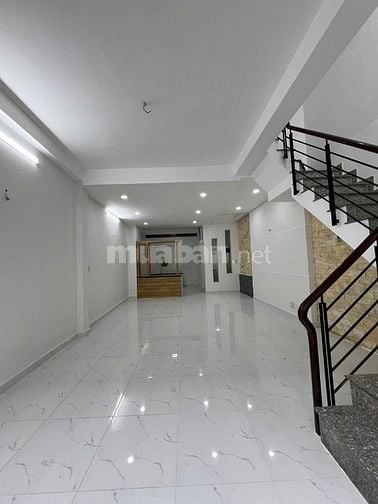 Bán nhà Hóc Môn sổ hồng riêng, 1 trệt 1 lầu, đường Phan Văn Hớn