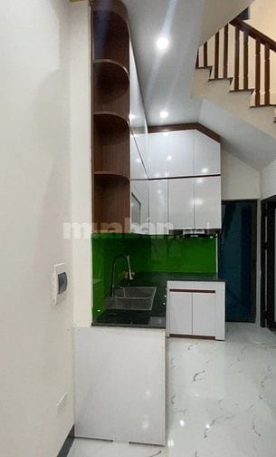 BÁN NHÀ 5 TẦNG Ỷ LA, CHỈ 4,85 TỶ, NHÀ MỚI KINH KOONG VỀ Ở NGAY.