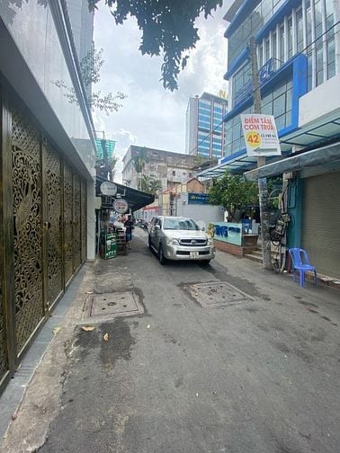  Bán nhà Mặt tiền Phạm Đình Toái, P.6, Q.3, DT: 4 x 14m, 56m2, cấp 4