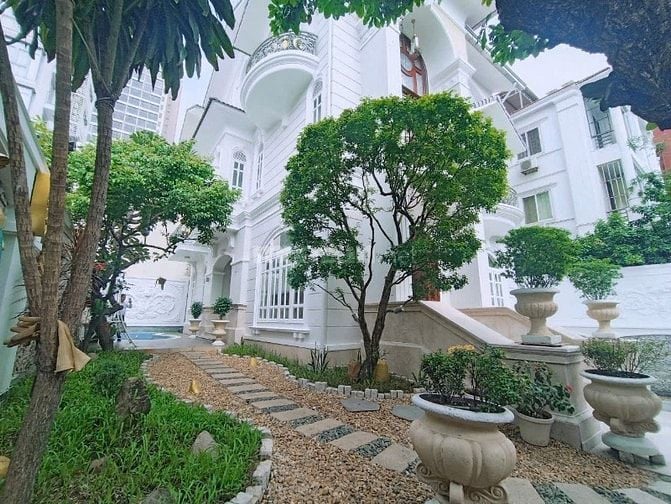 CẦN BÁN VILLA GIÁ TỐT CÒN SÓT LẠI GIỮA THẢO ĐIỀN - 350m2 - 62tỷ