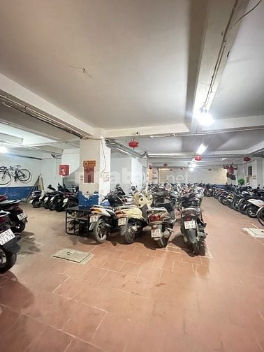 BánCCMNngay cầu vượt NgãTưVọng  GIAO THÔNG THOÁNG-TIỆN ÍCH SINH VIÊN 