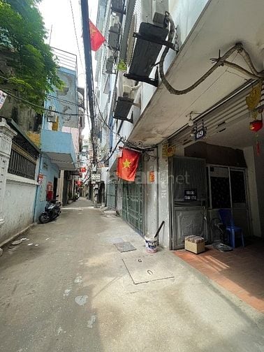 BánCCMNngay cầu vượt NgãTưVọng  GIAO THÔNG THOÁNG-TIỆN ÍCH SINH VIÊN 