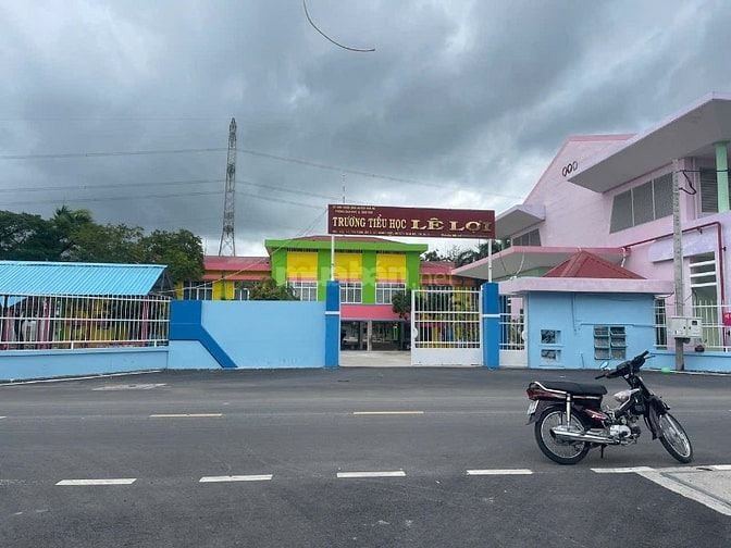 Hiếm - Chủ kẹt tiền cần Bán Gấp - Giá có 1-0-2