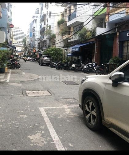 Bán nhà chỉ 3 tỷ hẻm 18A Nguyễn Thị Minh Khai Q1 gồm 3 tầng.