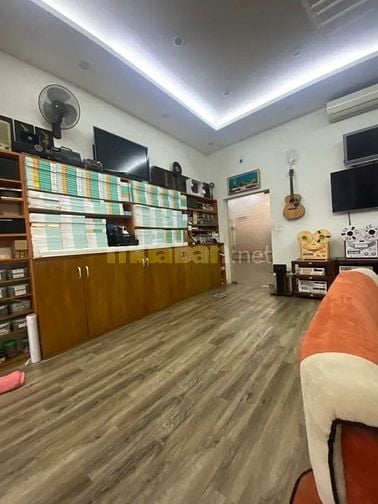 Nhà Đồng Nhân,gần hồ Hai Bà,15m ra phố,ngõ rộng,DT 80m, mt 5.5, 18 tỷ