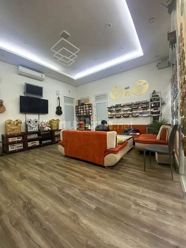 Nhà Đồng Nhân,gần hồ Hai Bà,15m ra phố,ngõ rộng,DT 80m, mt 5.5, 18 tỷ