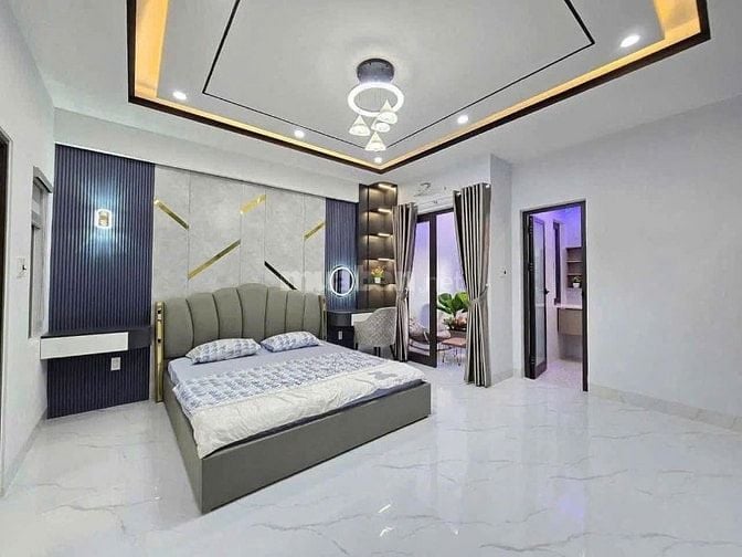 Chính chủ cần bán gấp đi định cư Trần Quang Diệu p14 Q3,70m2,giá 3tỷ5 