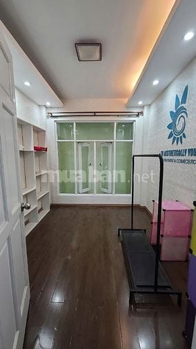 Cần cho thuê nhà nguyên căn Đường Huỳnh Văn Bánh, p 13 Quận phú nhuận