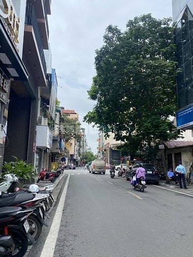 Cho thuê mặt phố TRIỆU VIỆT VƯƠNG đoạn đẹp gần Vincom mặt tiền 5m