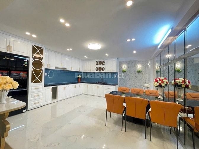 Tòa nhà CHDV 7 tầng, mặt tiền Q7, thu nhập 80tr/tháng, chỉ 22 tỷ