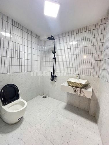 Tòa nhà CHDV 7 tầng, mặt tiền Q7, thu nhập 80tr/tháng, chỉ 22 tỷ