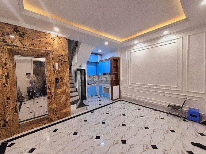 Cho thuê nhà ngõ 140 Kim Giang: 45m2, 6 tầng, thang máy, 18tr