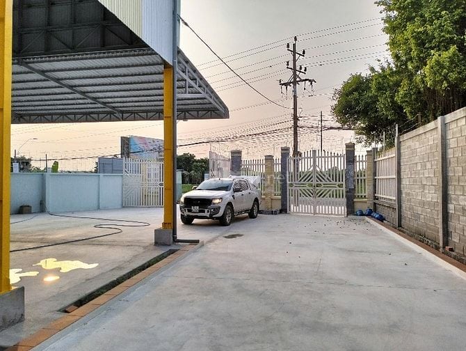 CHO THUÊ KHO CÓ NHÀ VĂN PHÒNG LIỀN KỀ MỚI XÂY DỰNG MẶT TIỀN QL1A