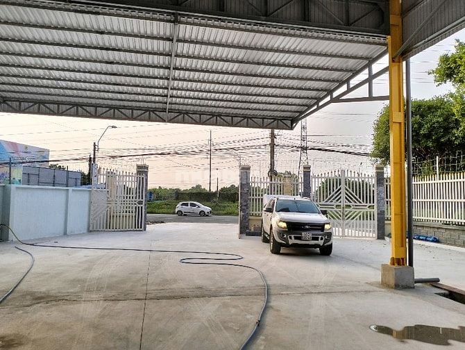 CHO THUÊ KHO CÓ NHÀ VĂN PHÒNG LIỀN KỀ MỚI XÂY DỰNG MẶT TIỀN QL1A