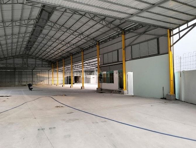 CHO THUÊ KHO CÓ NHÀ VĂN PHÒNG LIỀN KỀ MỚI XÂY DỰNG MẶT TIỀN QL1A