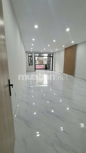 SIÊU PHẨM MẶT TIỀN - 402C Huỳnh Văn Bánh, P13, PN - nhà mới vào ở ngay