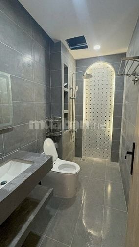 SIÊU PHẨM MẶT TIỀN - 402C Huỳnh Văn Bánh, P13, PN - nhà mới vào ở ngay