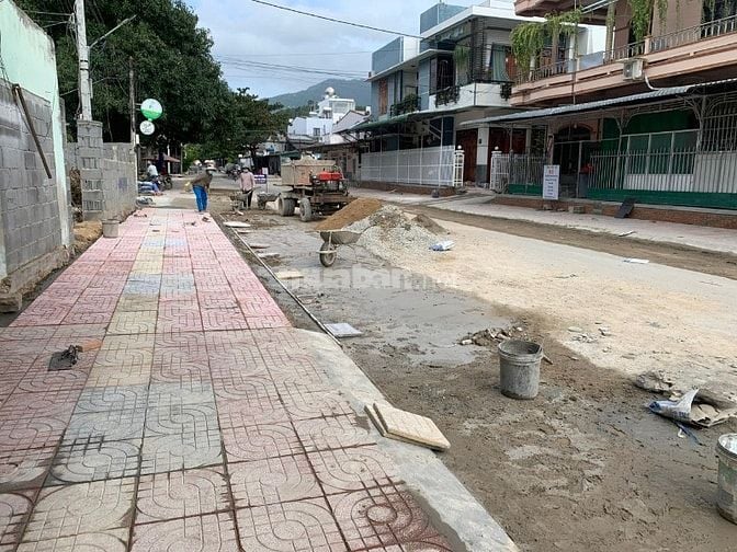 Lô vip 2 mặt tiền trung tâm thành phố Cam Ranh