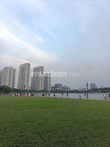 Bán biệt thự view hồ TP Giao lưu, Phạm Văn Đồng, Hà Nội