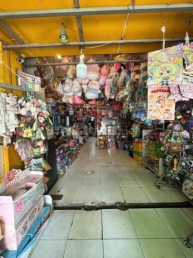 Cho thuê nhà mặt tiền 4x31m đường Nguyễn Văn Quá, Quận 12