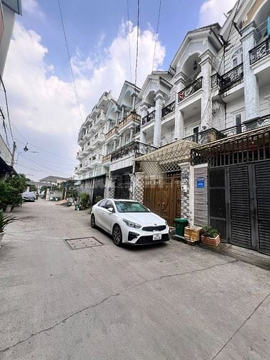 Nhà chính chủ. Sổ hồng riêng. Thạnh Xuân 22. (1Tr. 3L)